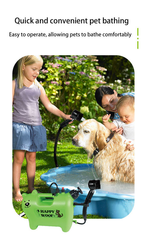 O cão utiliza ferramentas produtos do animal de estimação que prepara o grupo de escova elegante do banho do animal de estimação da escova de cabelo do cão da profissão das ferramentas